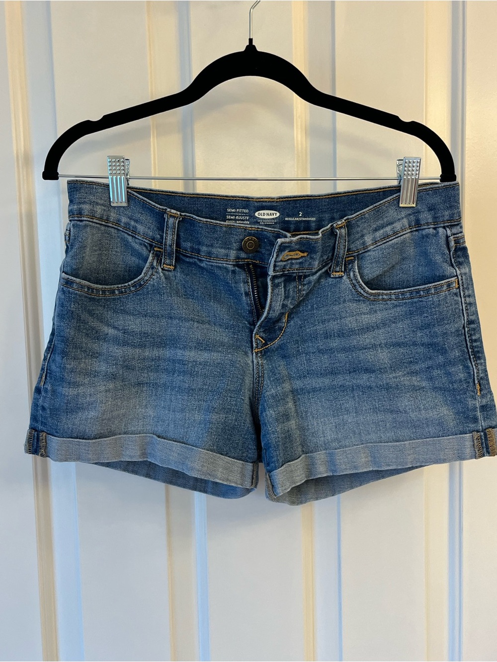 Old Navy Women's Blue Denim Roll-Cuff Shorts size 2